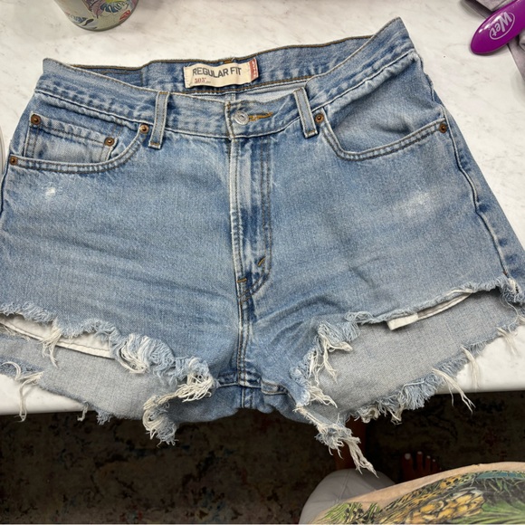 LEVIS 505 CUT OFF SHORTS - Picture 1 of 10
